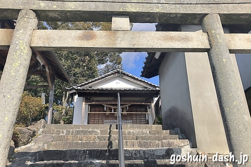 白山神社(岡崎市中町)の鳥居
