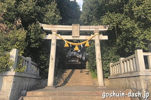 八幡神社(みよし市黒笹)鳥居
