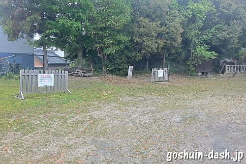 神明社(豊田市小坂町)境内駐車スペース