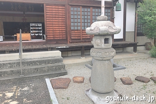 龍済寺(愛知県犬山市)のハート燈籠
