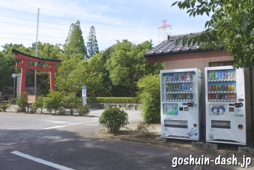 市原稲荷神社(愛知県刈谷市)駐車場の自動販売機