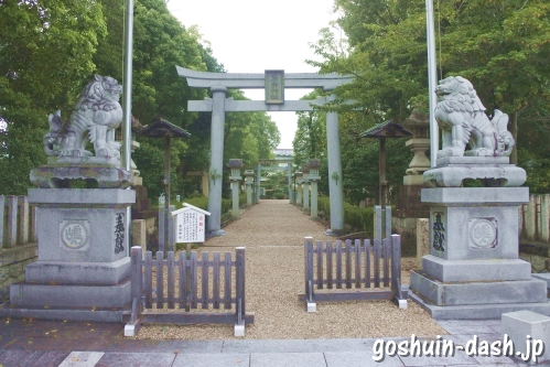 島田神社(名古屋市天白区)鳥居と狛犬