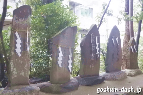 上社日吉神社(名古屋市名東区)御嶽教大先達の石碑群
