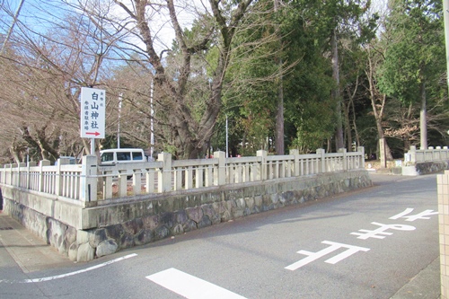 白山神社(岐阜県多治見市)参拝者駐車場