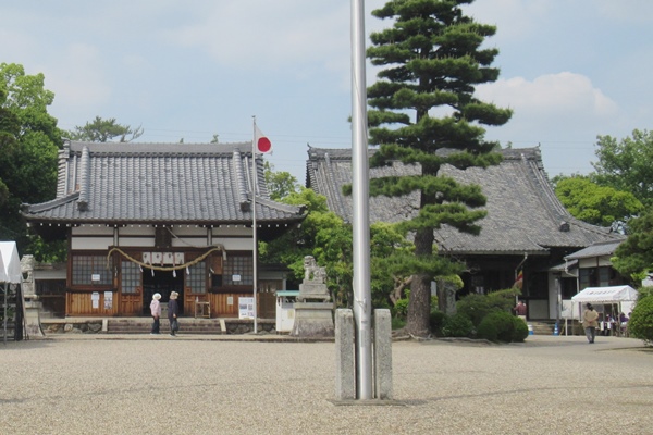 八橋日吉山王社(愛知県知立市)拝殿と無量壽寺本堂